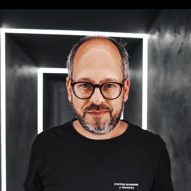 OLIVER HUNTEMANN