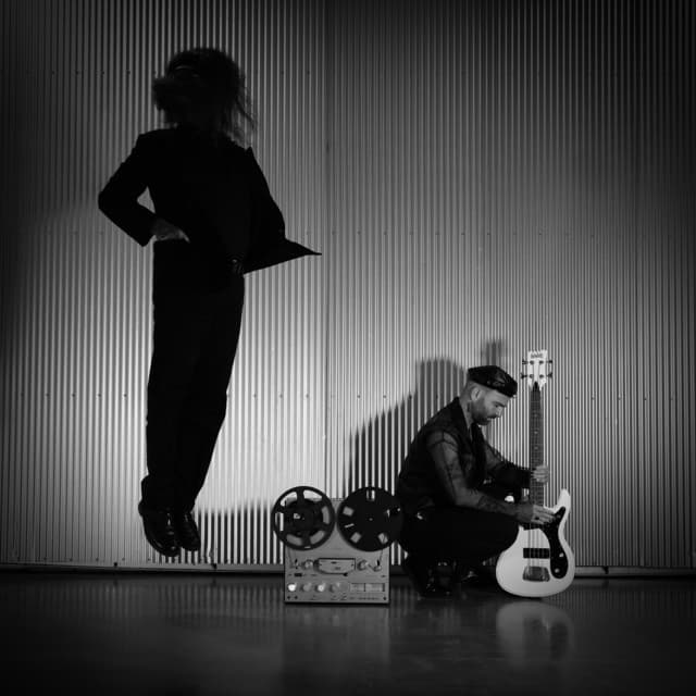 TWIN NOIR
