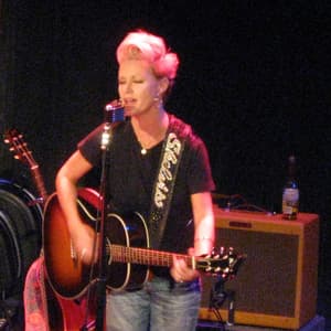 Shelby Lynne
